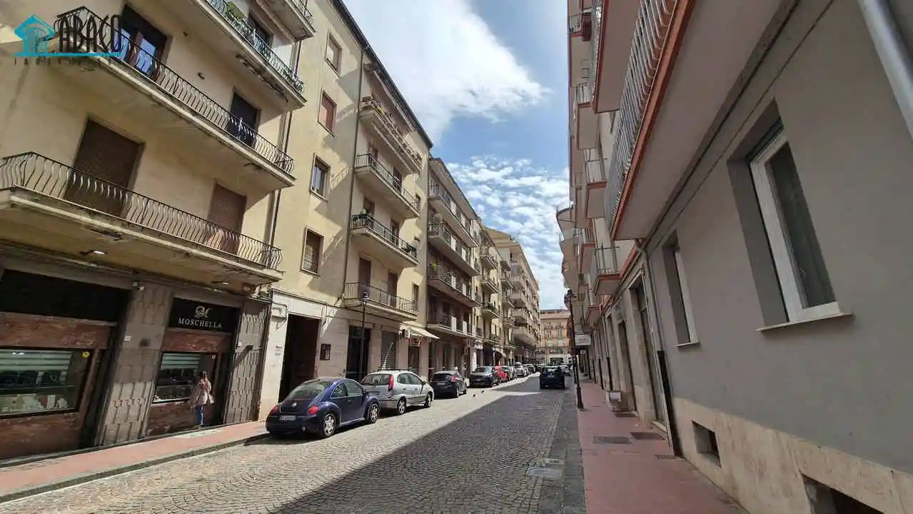 Appartamento via Dante Alighieri 50, Emanuele II, C. Colombo, Morelli e Silvati, Avellino - foto 3