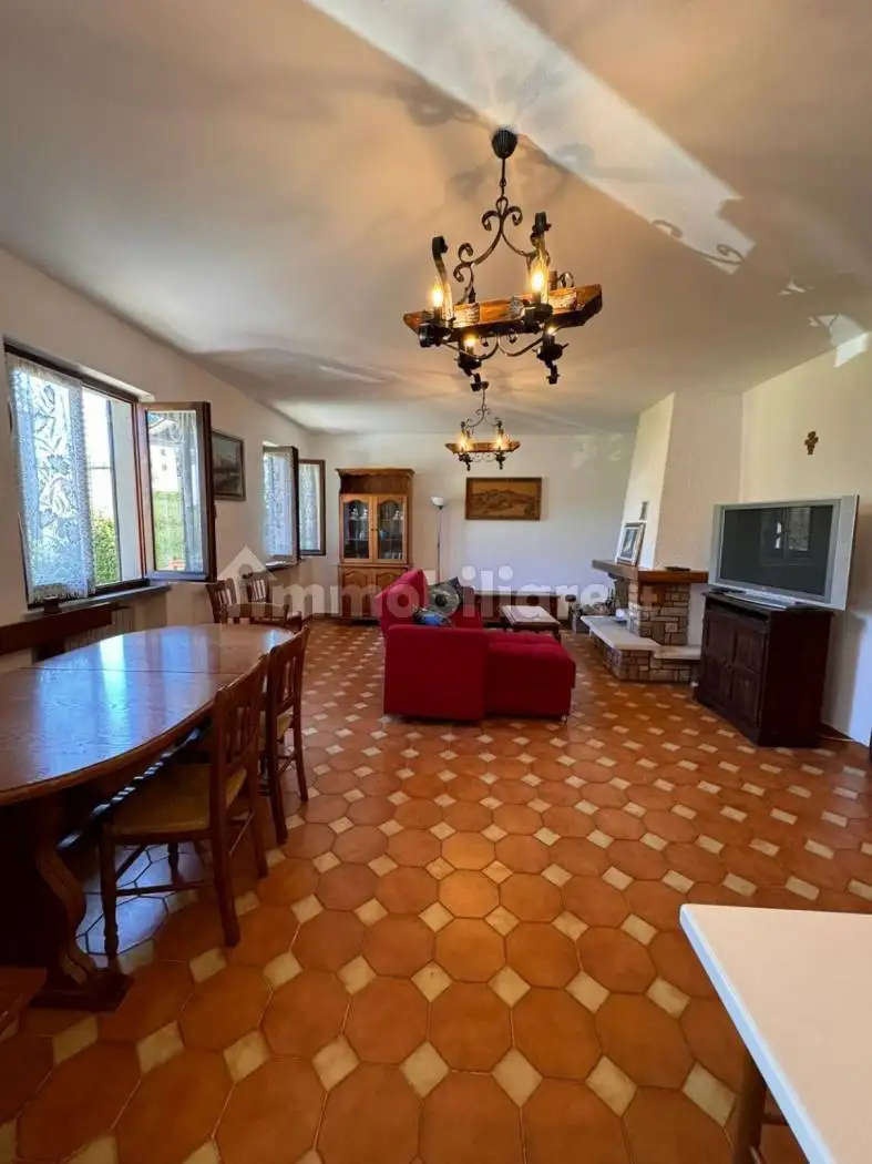 Appartamento in vendita a Monchio delle Corti