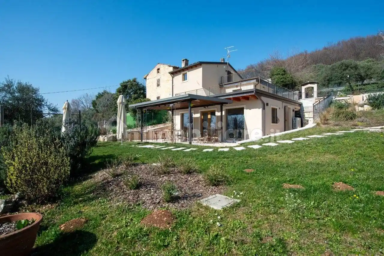 Terratetto unifamiliare Contrada Maroni 5 A, Quinto, Verona - foto 2