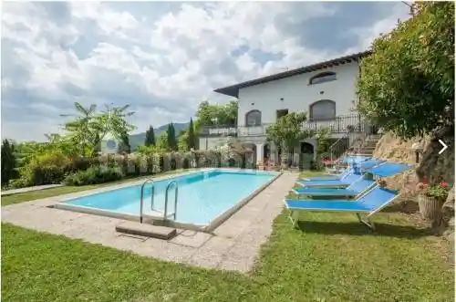 Villa in vendita a Pescia