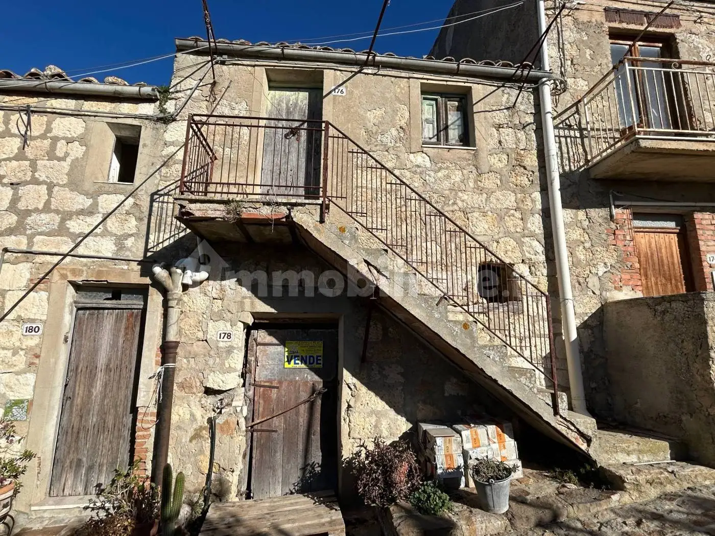 Casa indipendente in vendita a Blufi