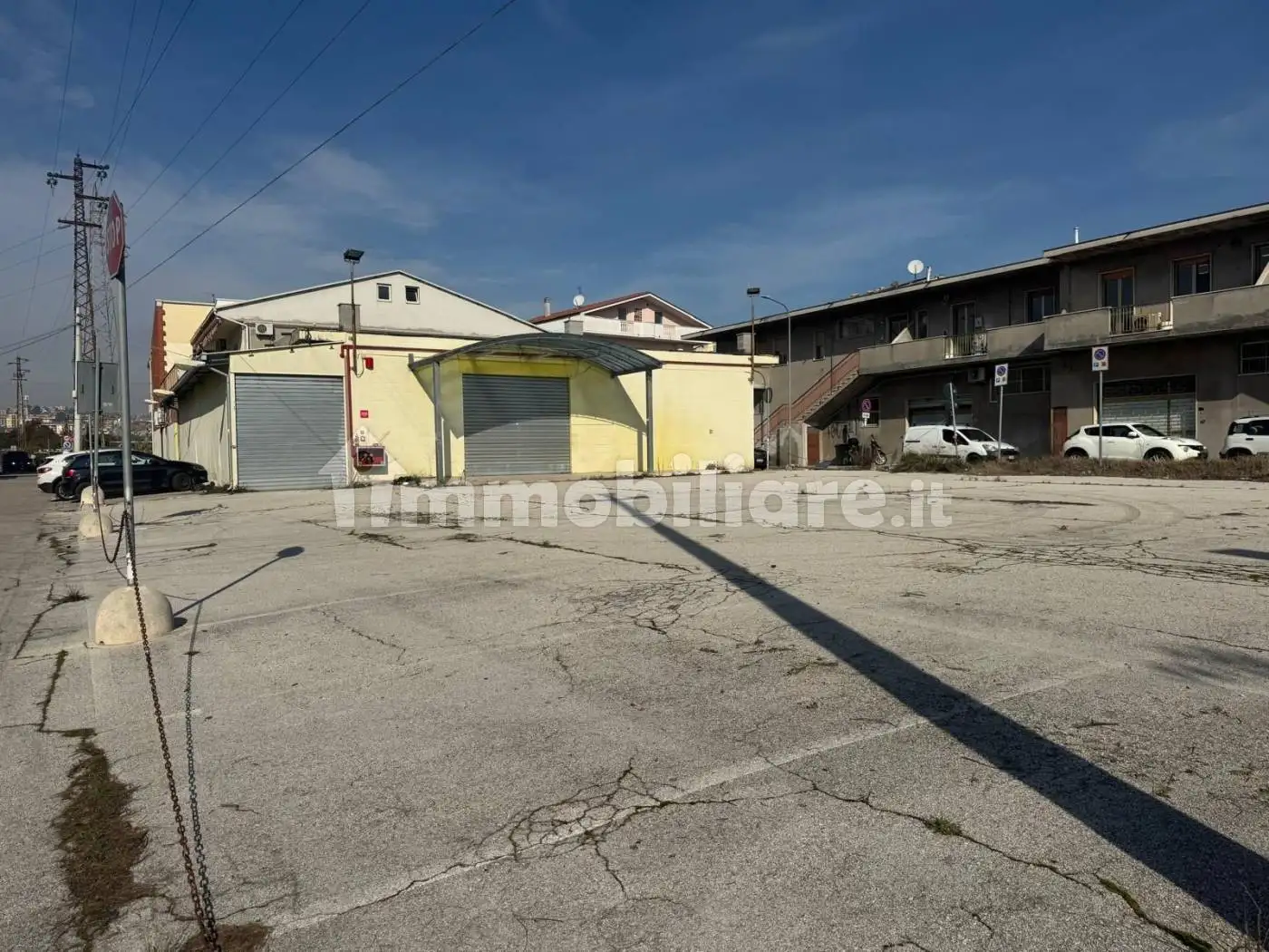 Palazzo - Edificio in vendita a Spoltore