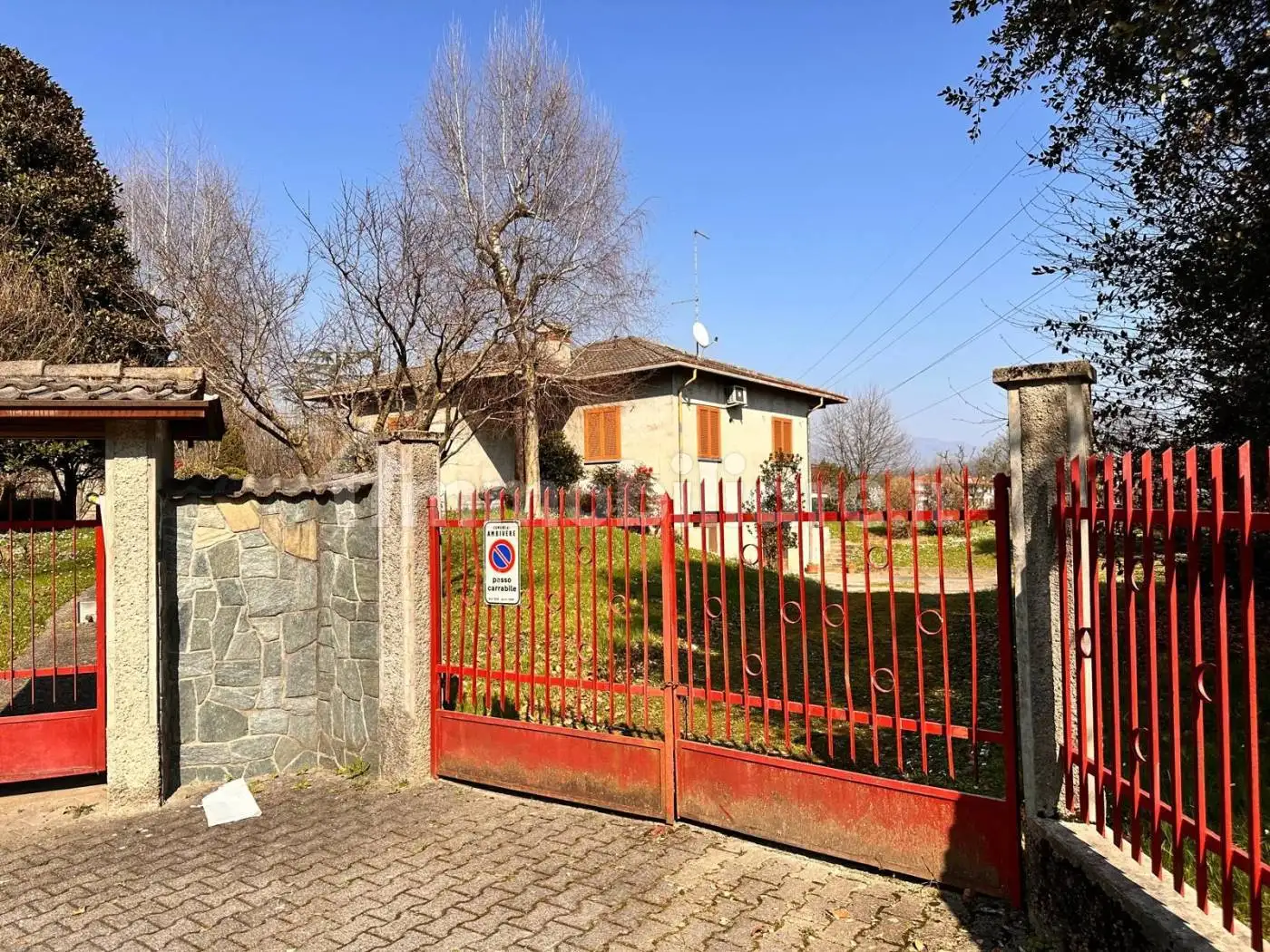 Villa in vendita a Ambivere