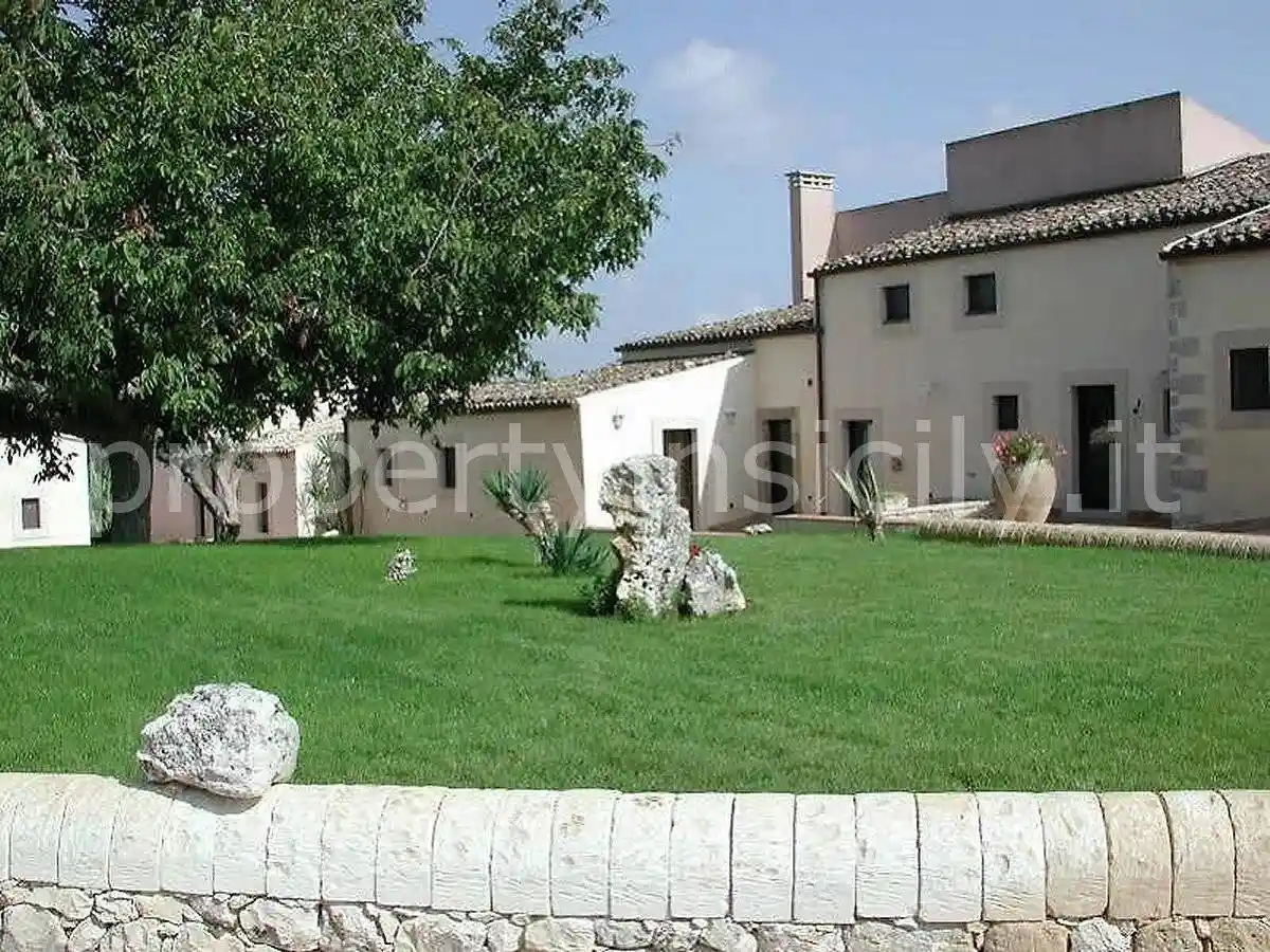 Rustico - Casale in vendita a Noto