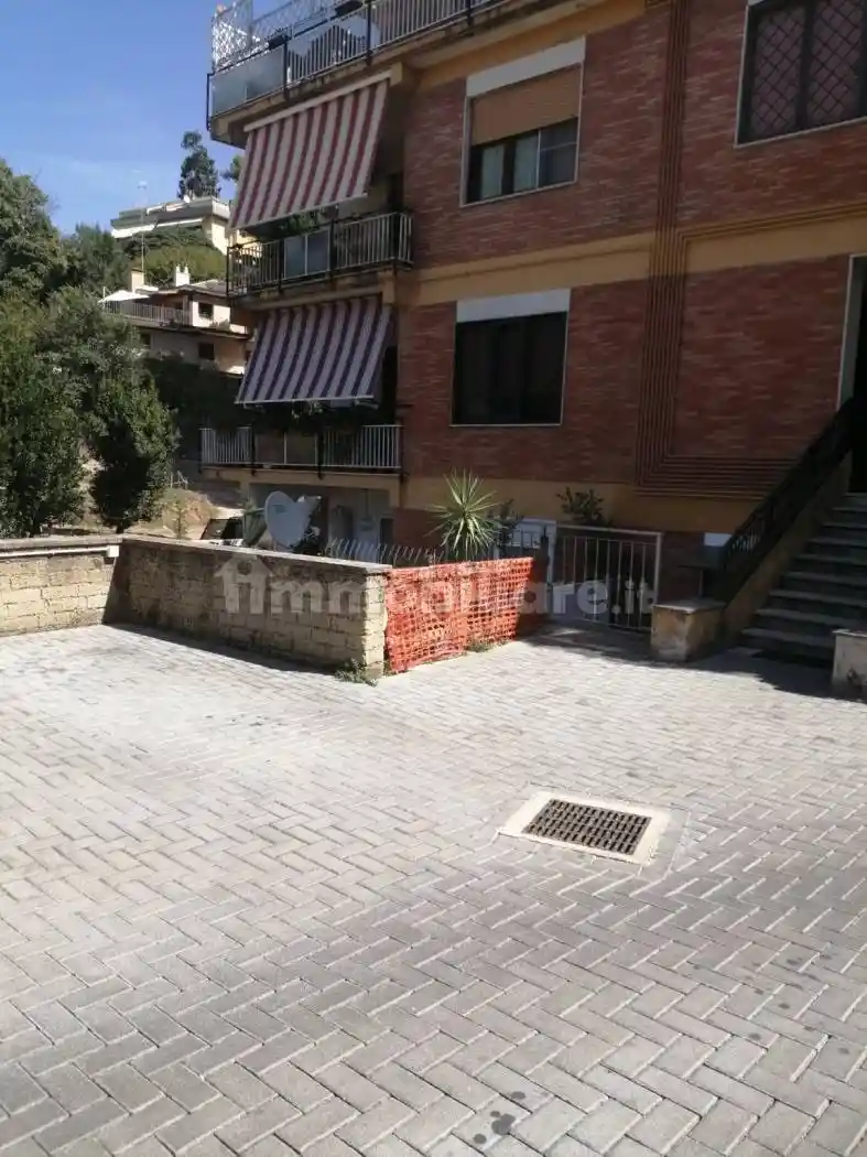 Appartamento in vendita a Ariccia