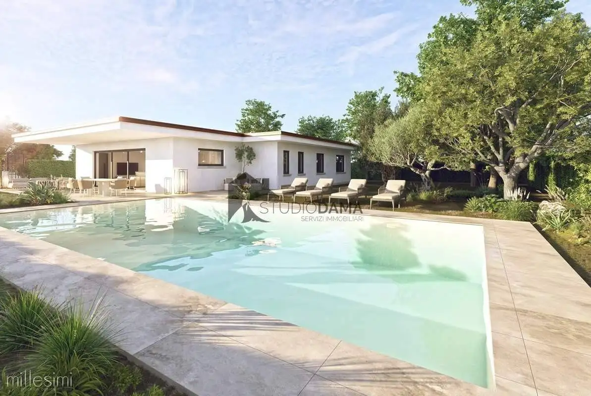 Villa in vendita a Manerba del Garda