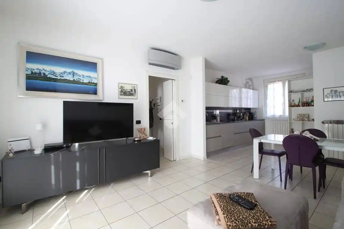 Appartamento in vendita a Garbagnate Milanese