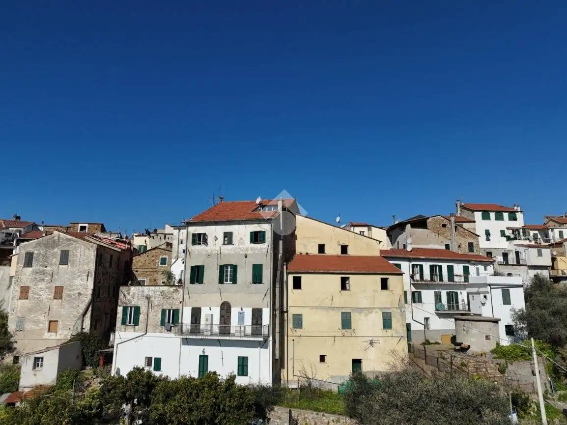 Appartamento in vendita a Civezza