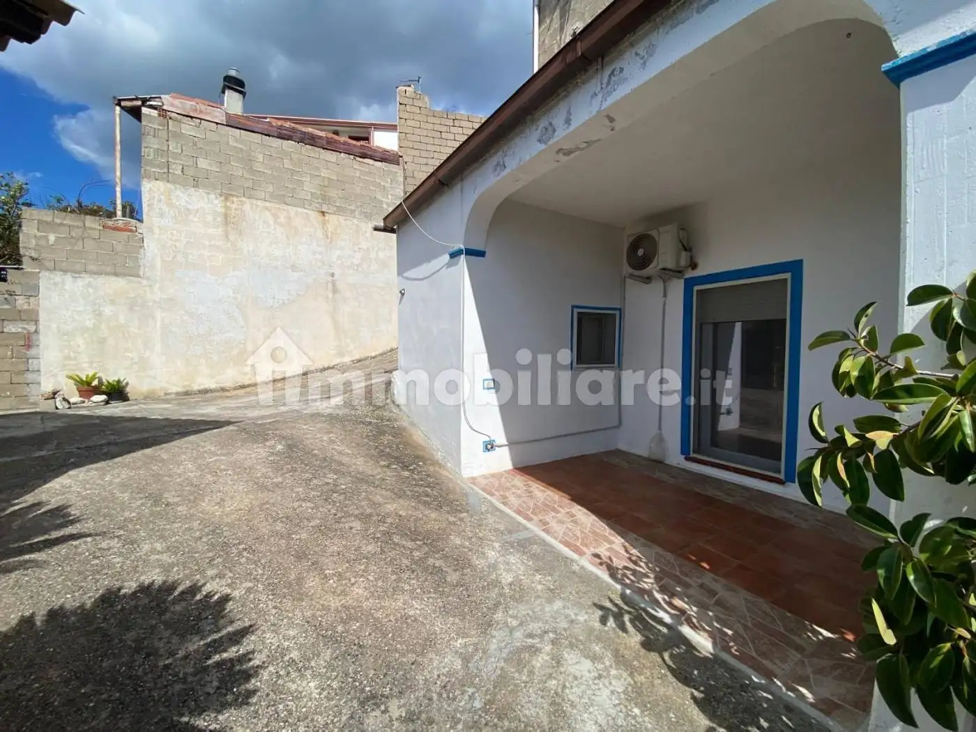 Appartamento in vendita a Oliena