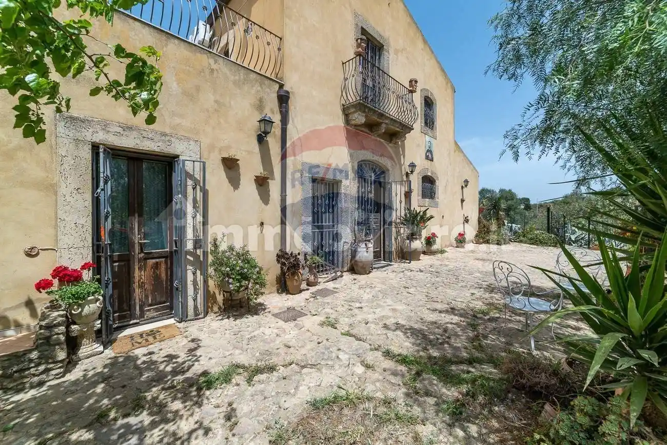 Rustico - Casale in vendita a Caltagirone