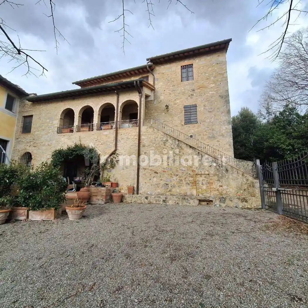 Casa indipendente in vendita a Casole d'Elsa