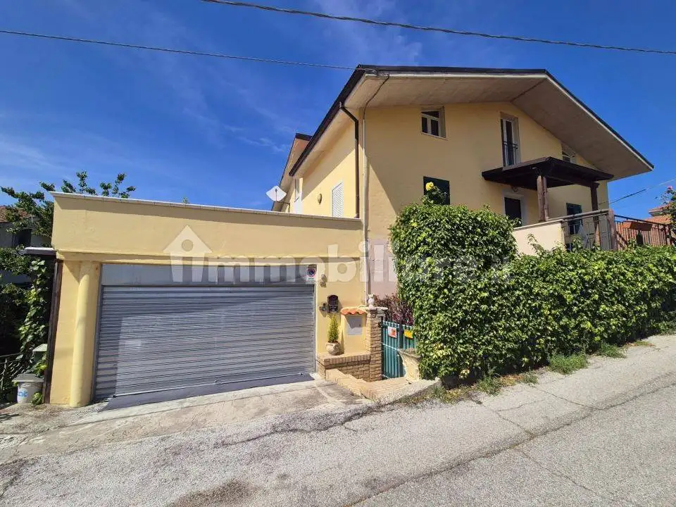 Villa in vendita a Casalincontrada