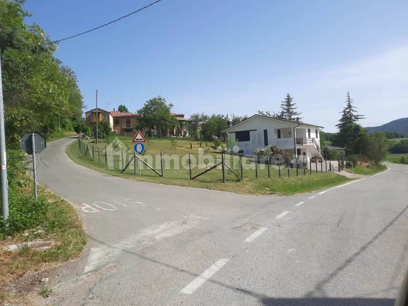 Casa indipendente in vendita a Pellegrino Parmense