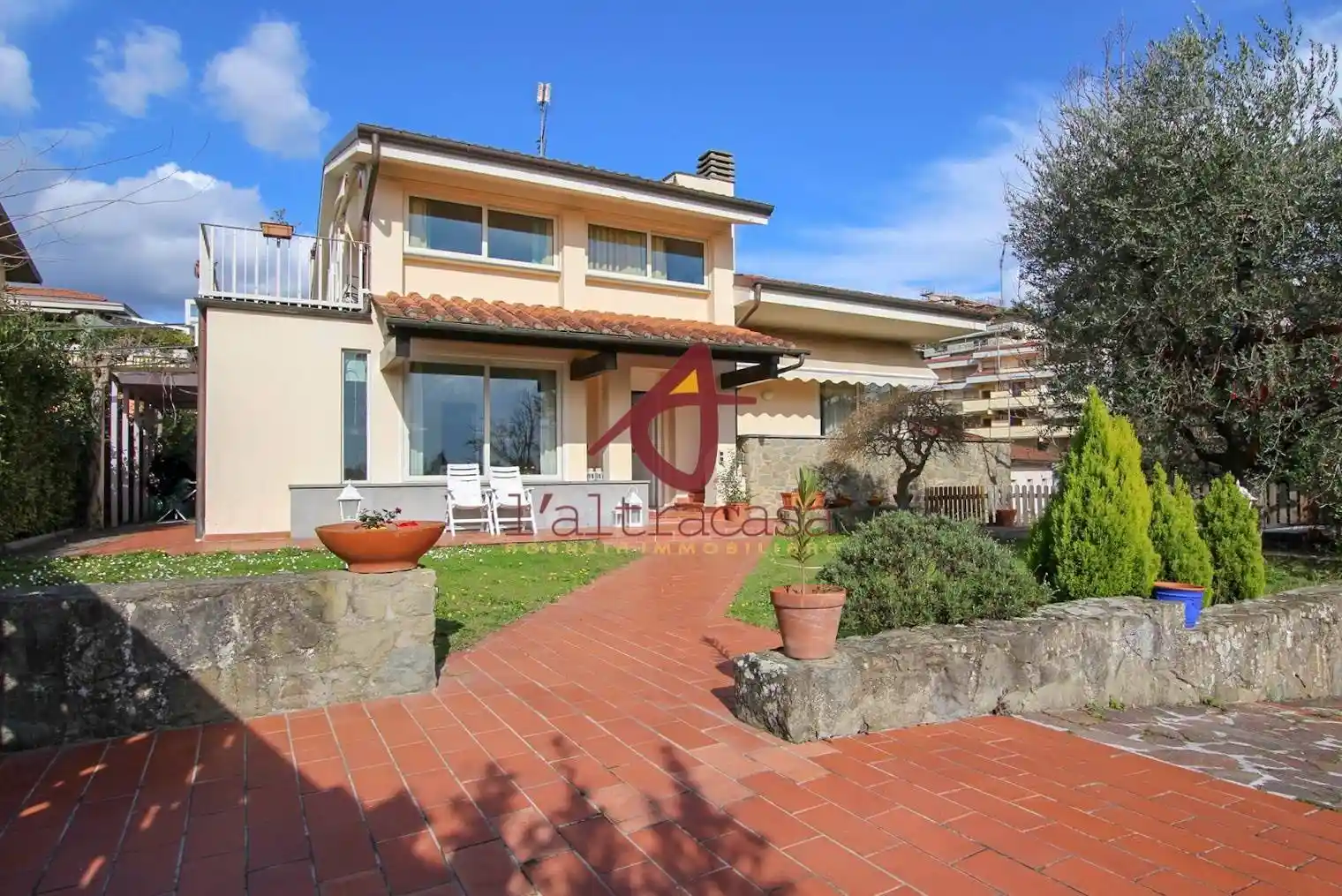Villa in vendita a Montecatini-Terme