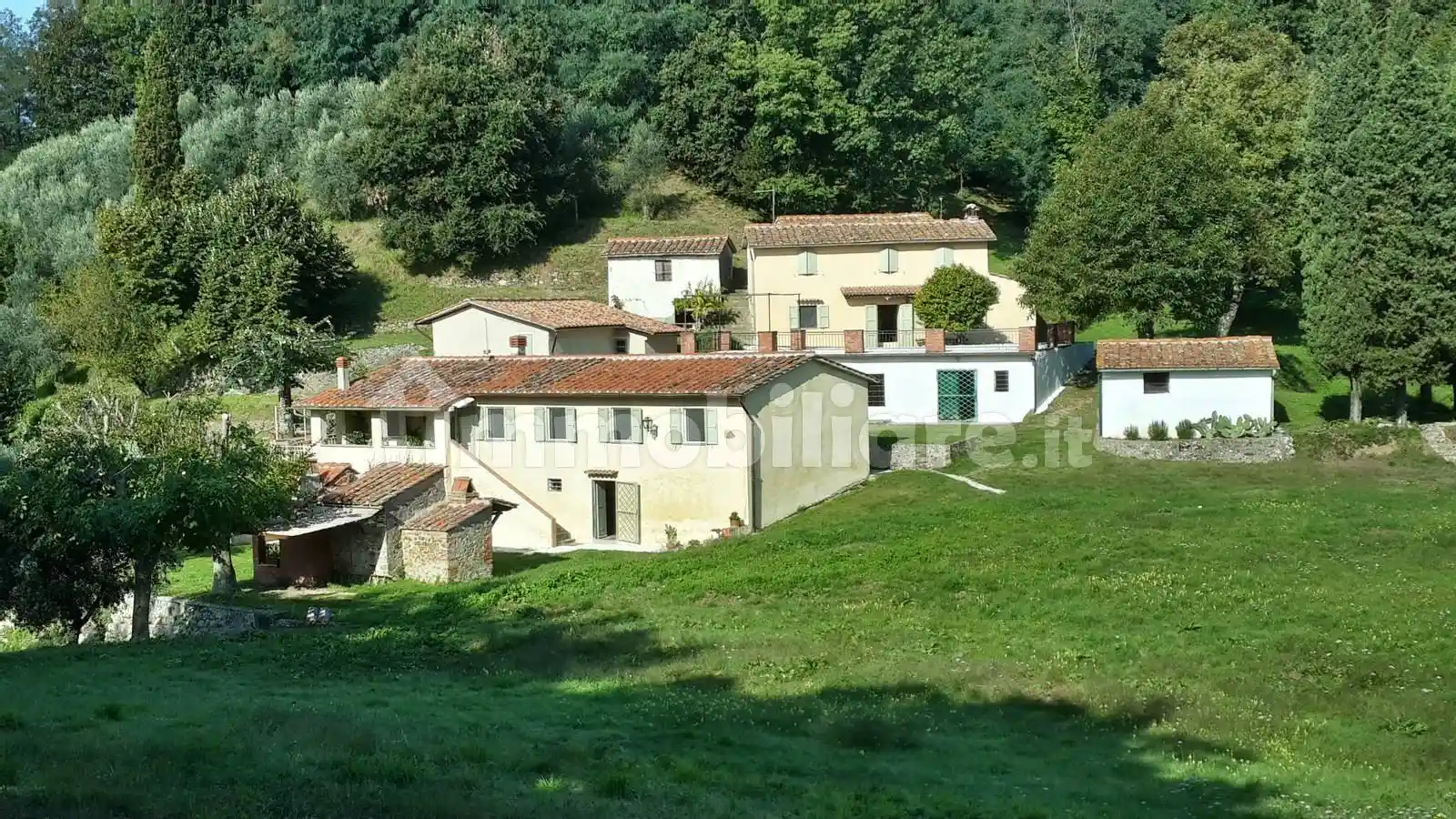 Rustico - Casale in vendita a Pescia