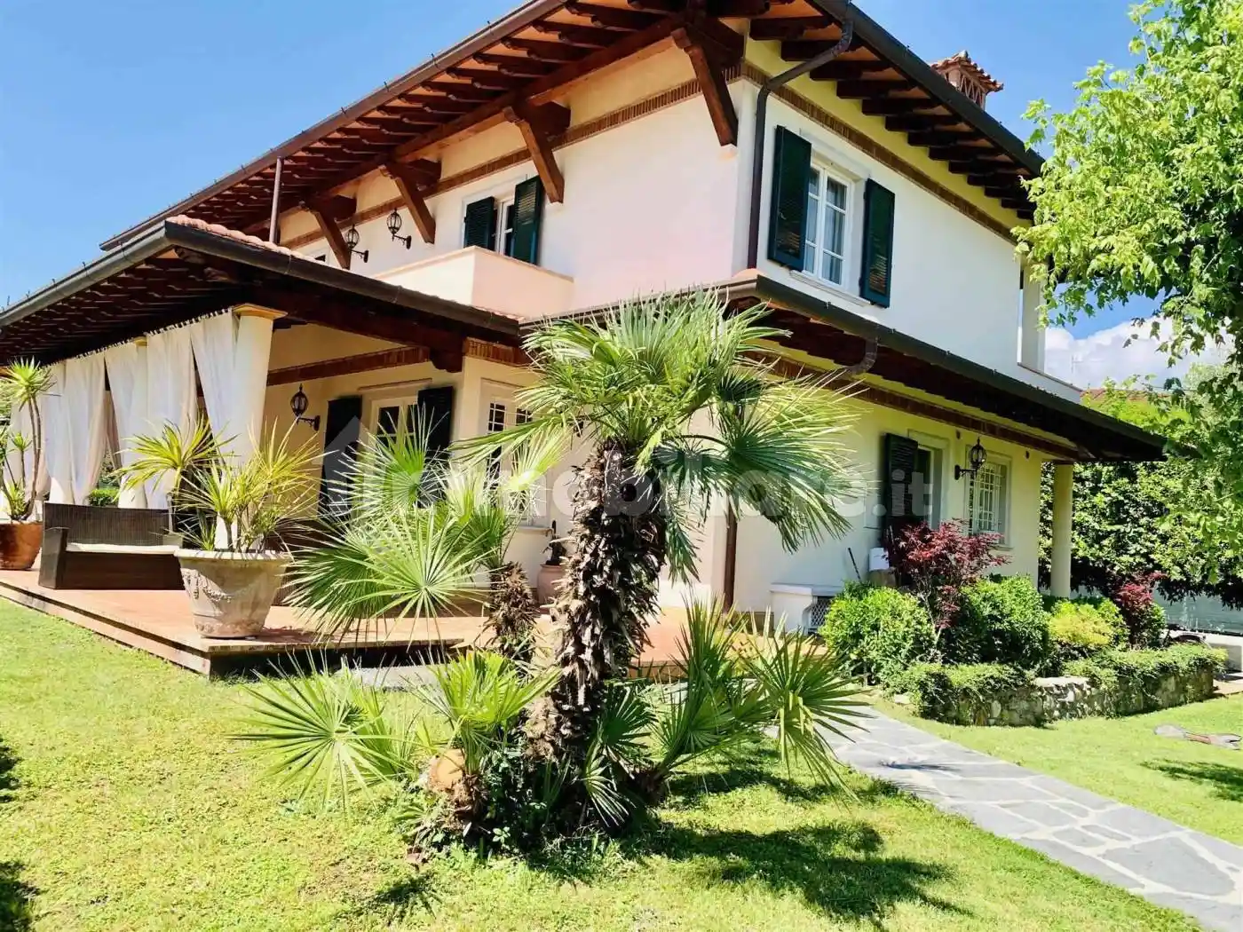 Villa in affitto a Forte dei Marmi