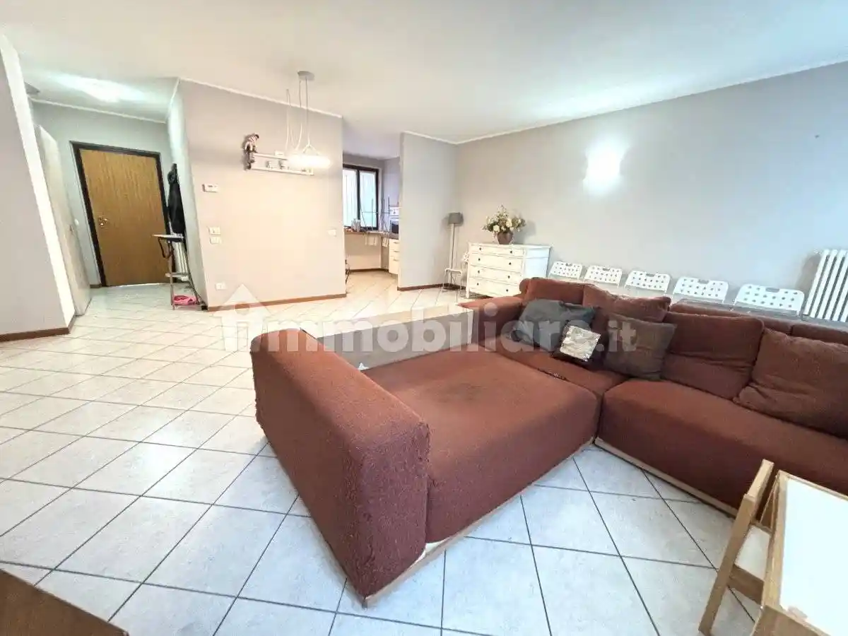 Appartamento in vendita a Gazzaniga