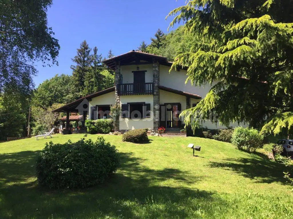 Casa indipendente in vendita a Colzate