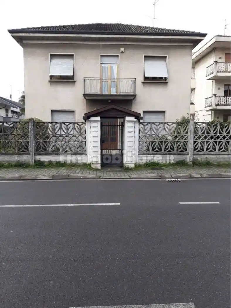 Villa in vendita a Cesano Maderno