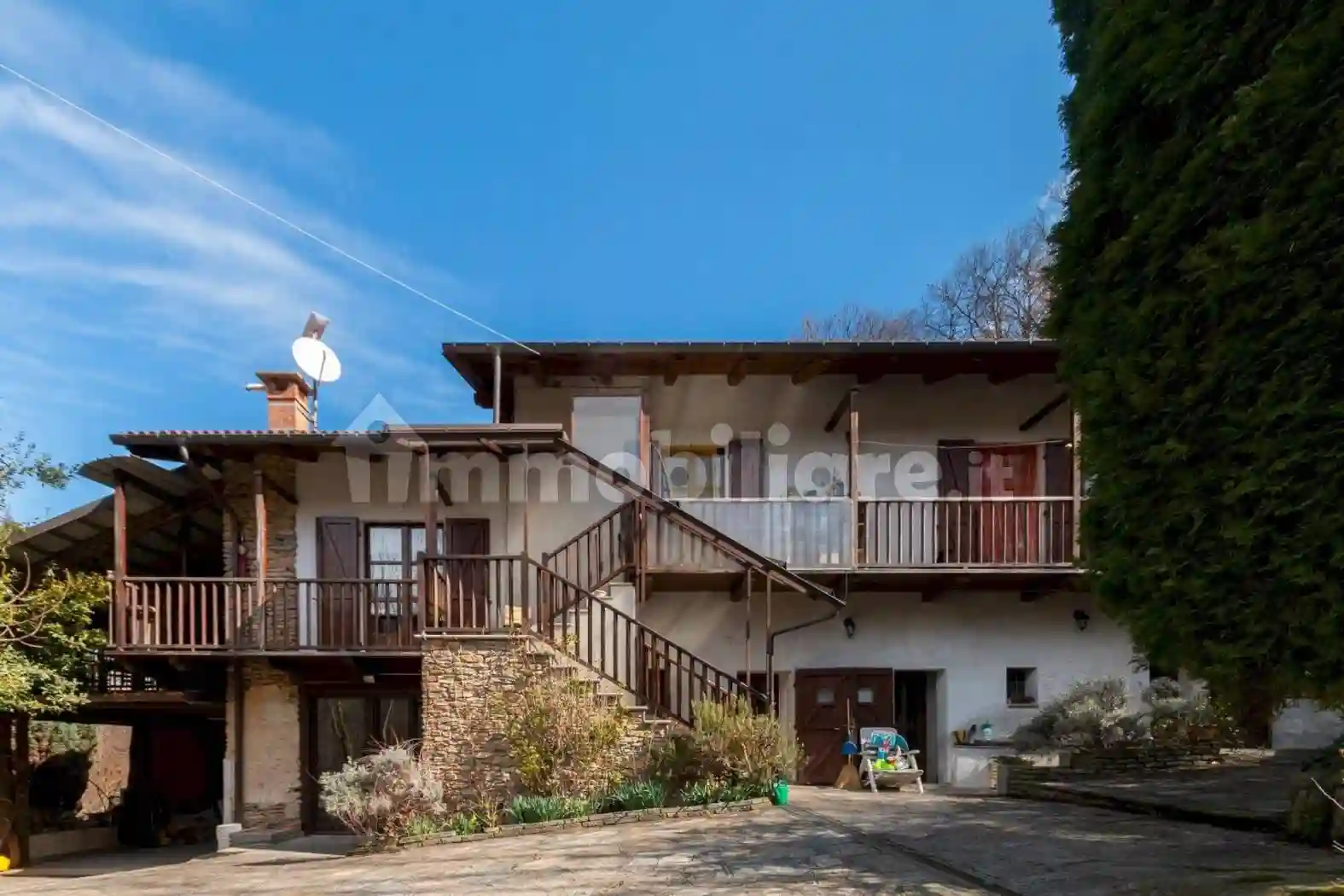 Casa indipendente in vendita a Barge