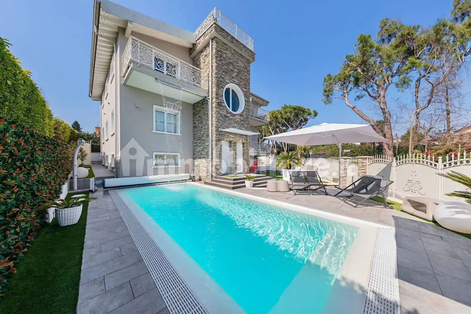 Villa in vendita a Desenzano del Garda