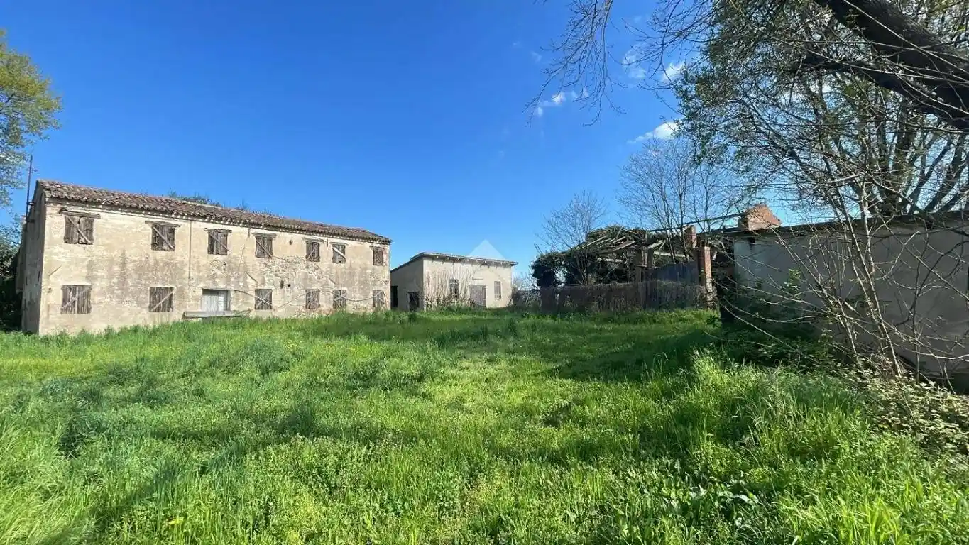 Rustico - Casale in vendita a Tribano
