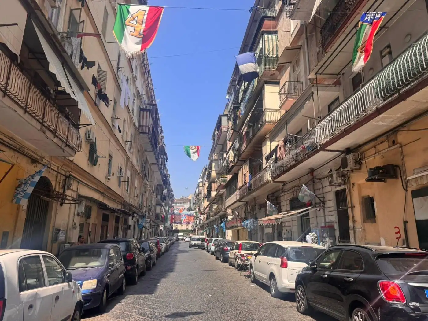 Appartamento in vendita a Napoli