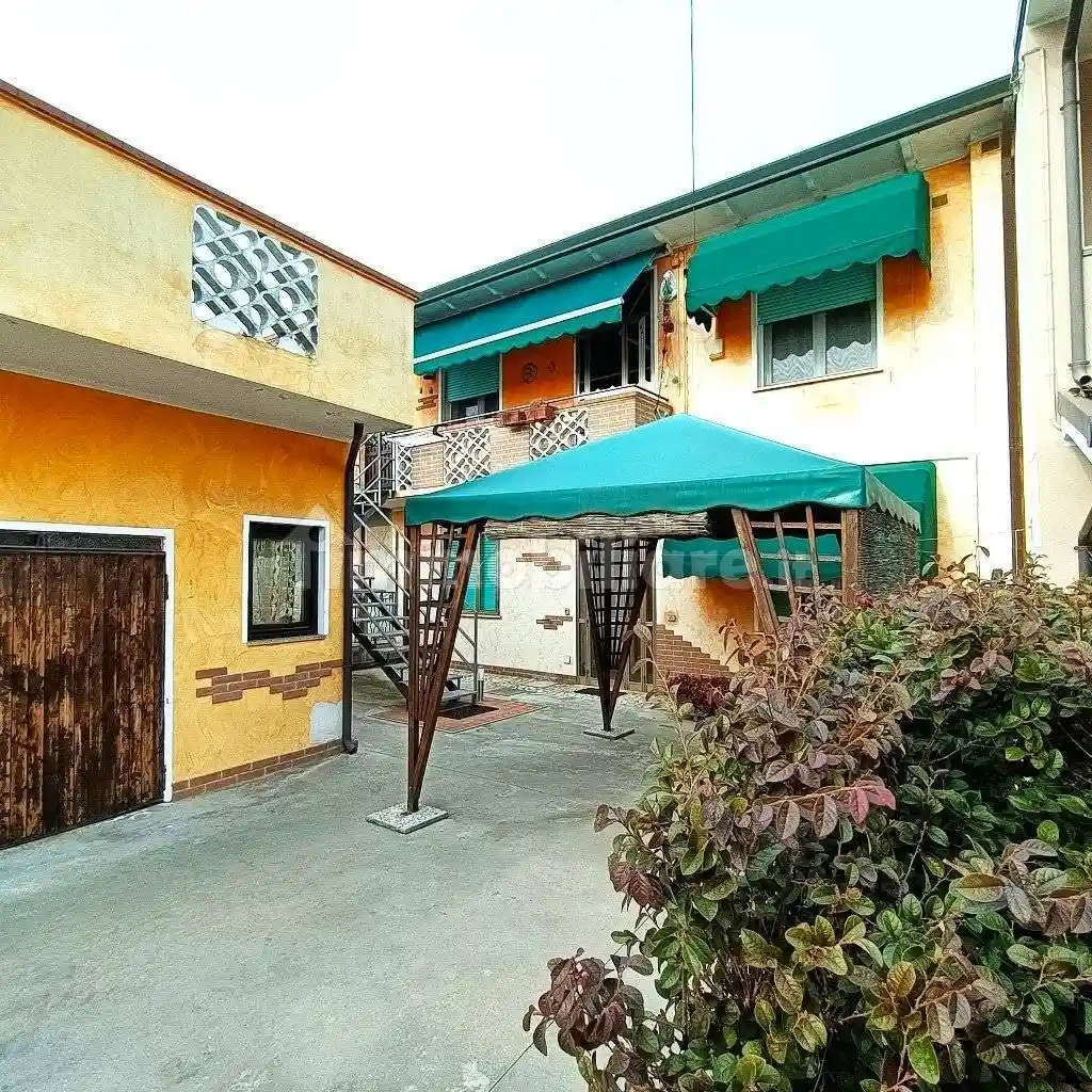 Villetta a schiera in vendita a Ceregnano