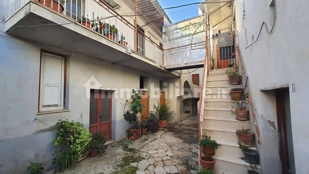 Casa indipendente in vendita a Vitulazio