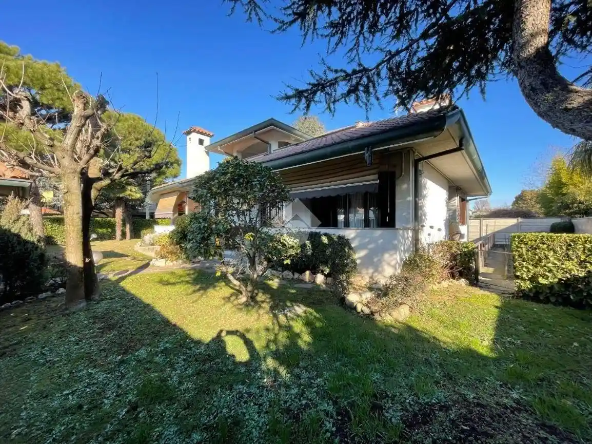 Villa in vendita a Canegrate