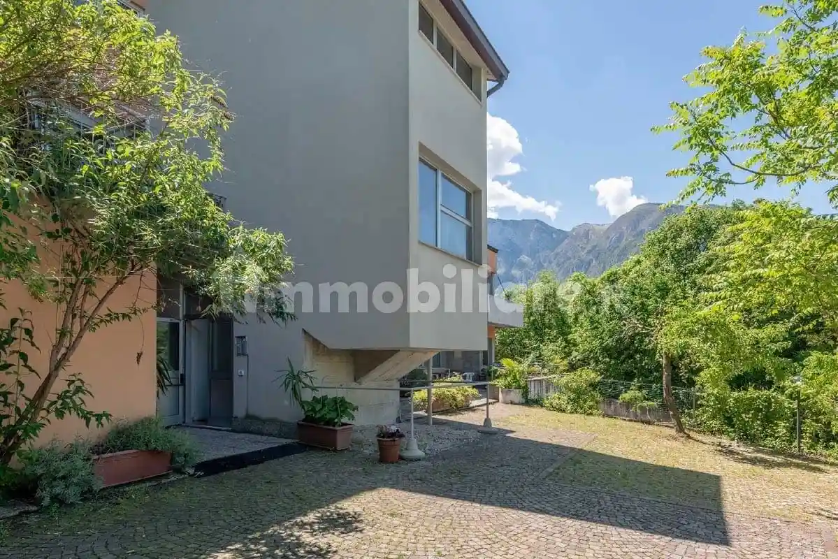 Palazzo - Edificio in Vendita - foto 2