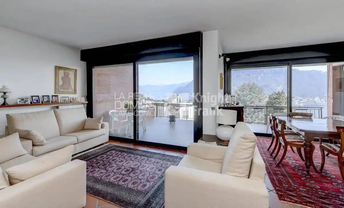 Villa unifamiliare, buono stato, 245 m², Nino Bixio, Como - foto 2