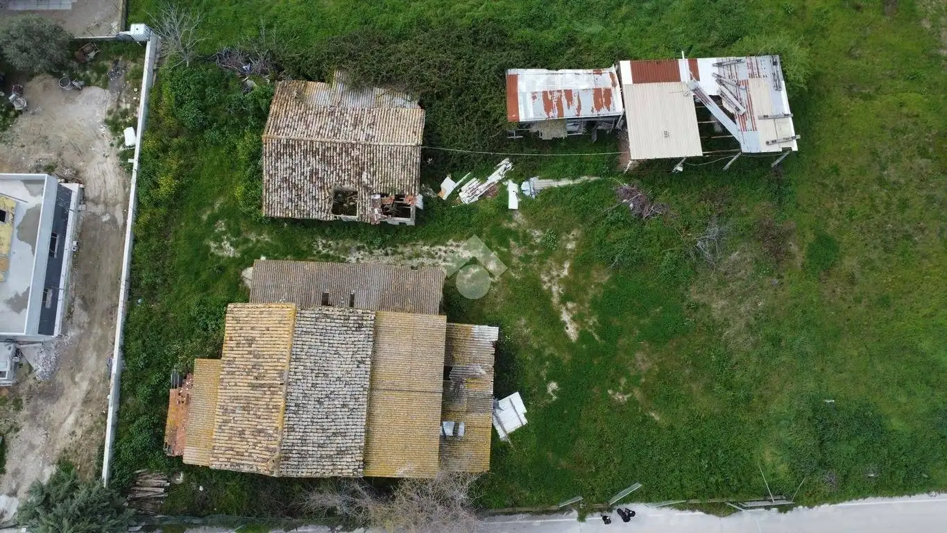 Rustico - Casale in vendita a Roseto degli Abruzzi