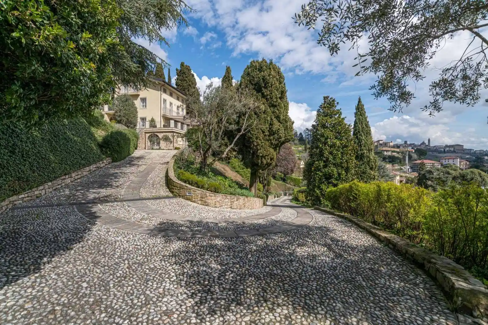 Villa in vendita a Bergamo