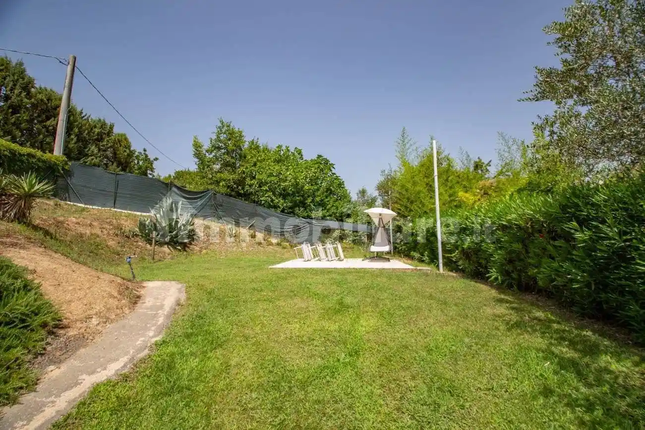 Villa bifamiliare, ottimo stato, 373 m², Collecorvino - foto 3