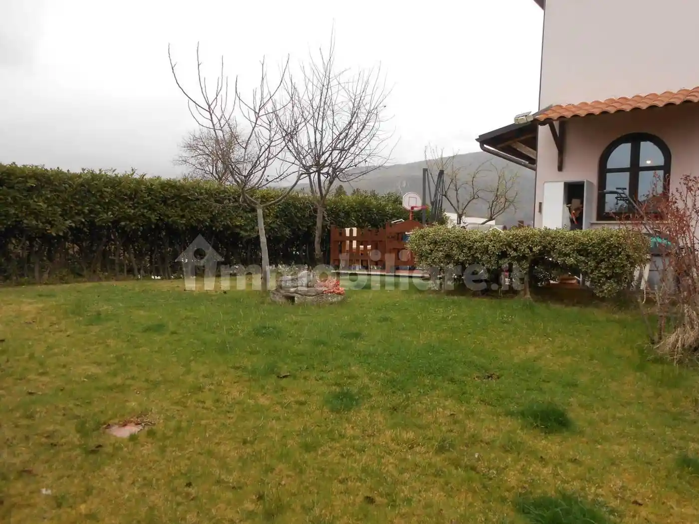 Villa bifamiliare via Giovanni Falcone 16, Centro, Avezzano - foto 2