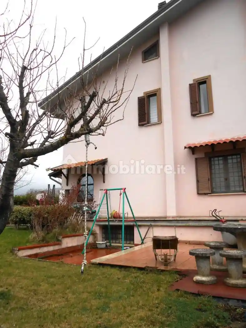 Villa bifamiliare via Giovanni Falcone 16, Centro, Avezzano - foto 4