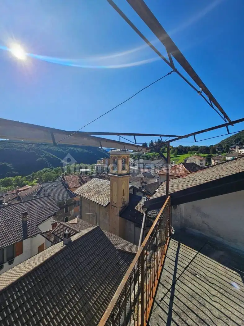 Terratetto unifamiliare via Antonio Stoppani 10, Centro, Esino Lario - foto 5