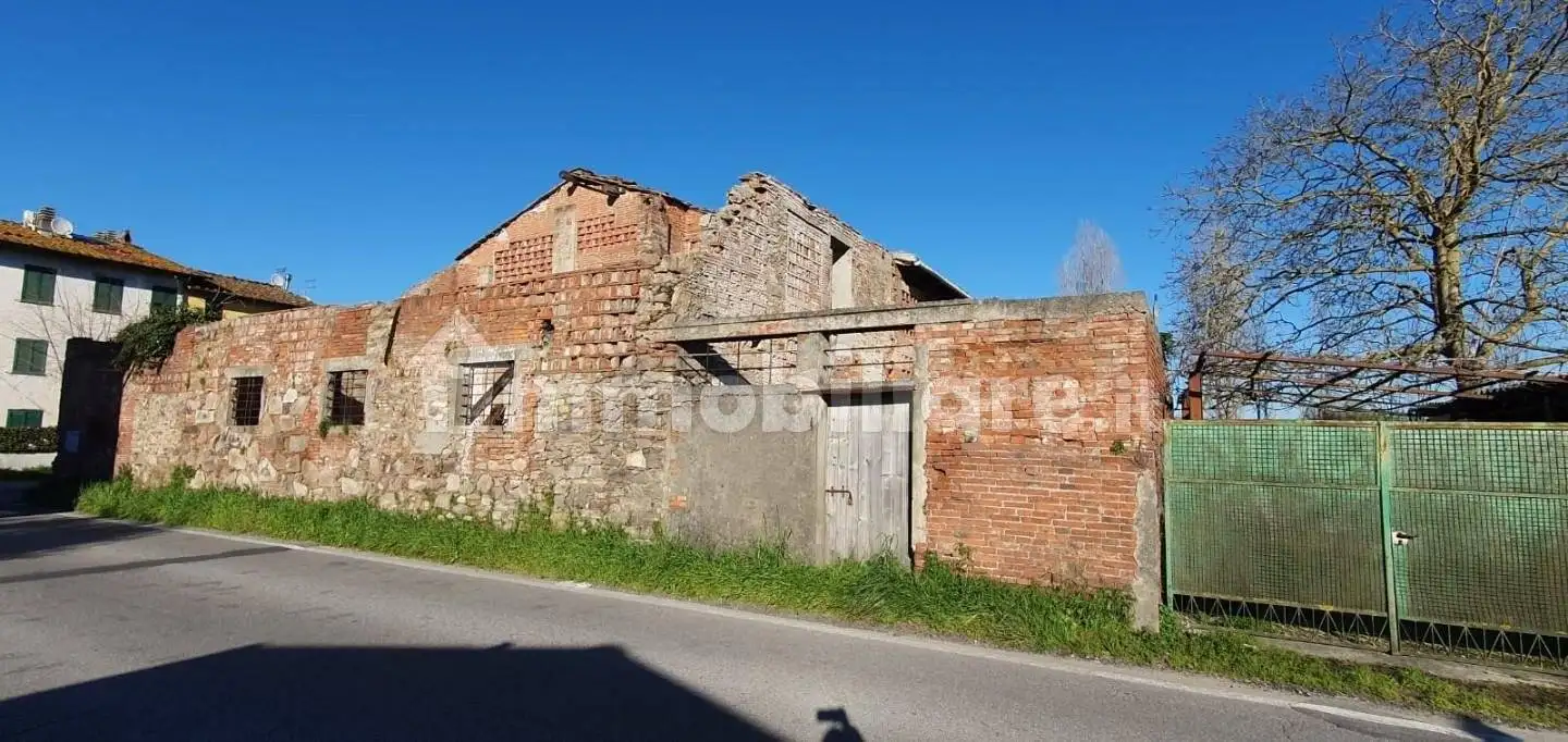 Rustico - Casale in vendita a Capannori