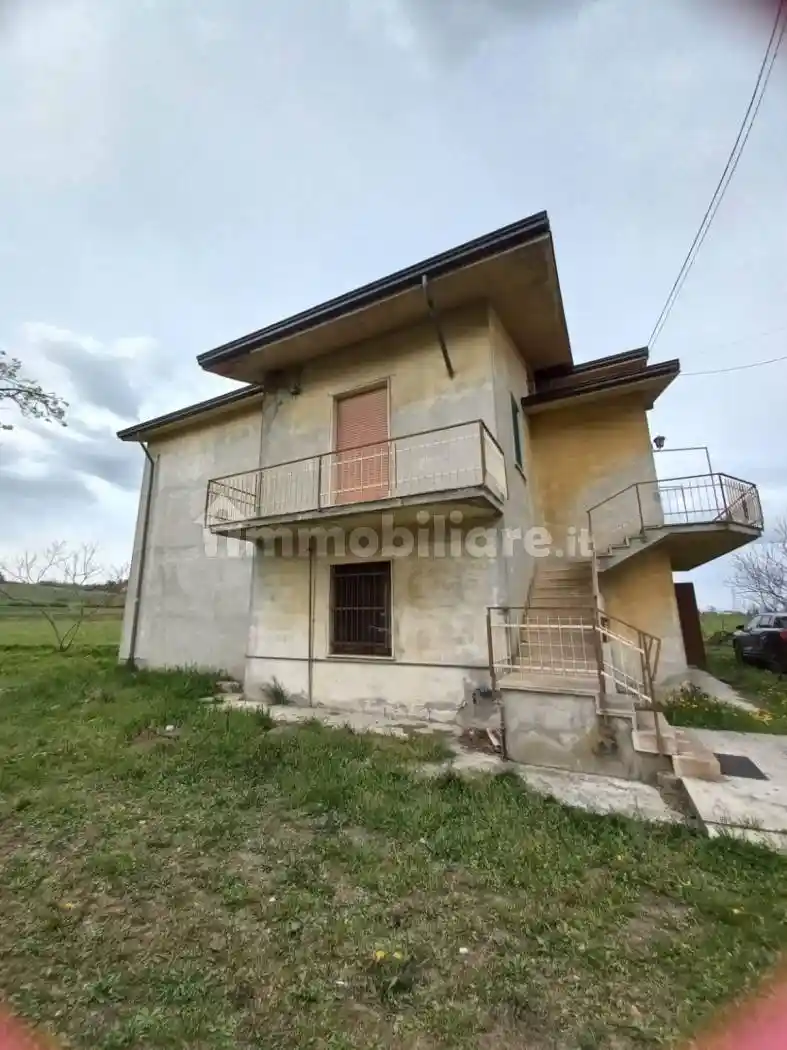 Palazzo - Edificio in vendita a Borgonovo Val Tidone