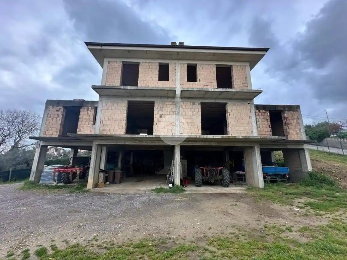 Casa indipendente in vendita a Montelibretti