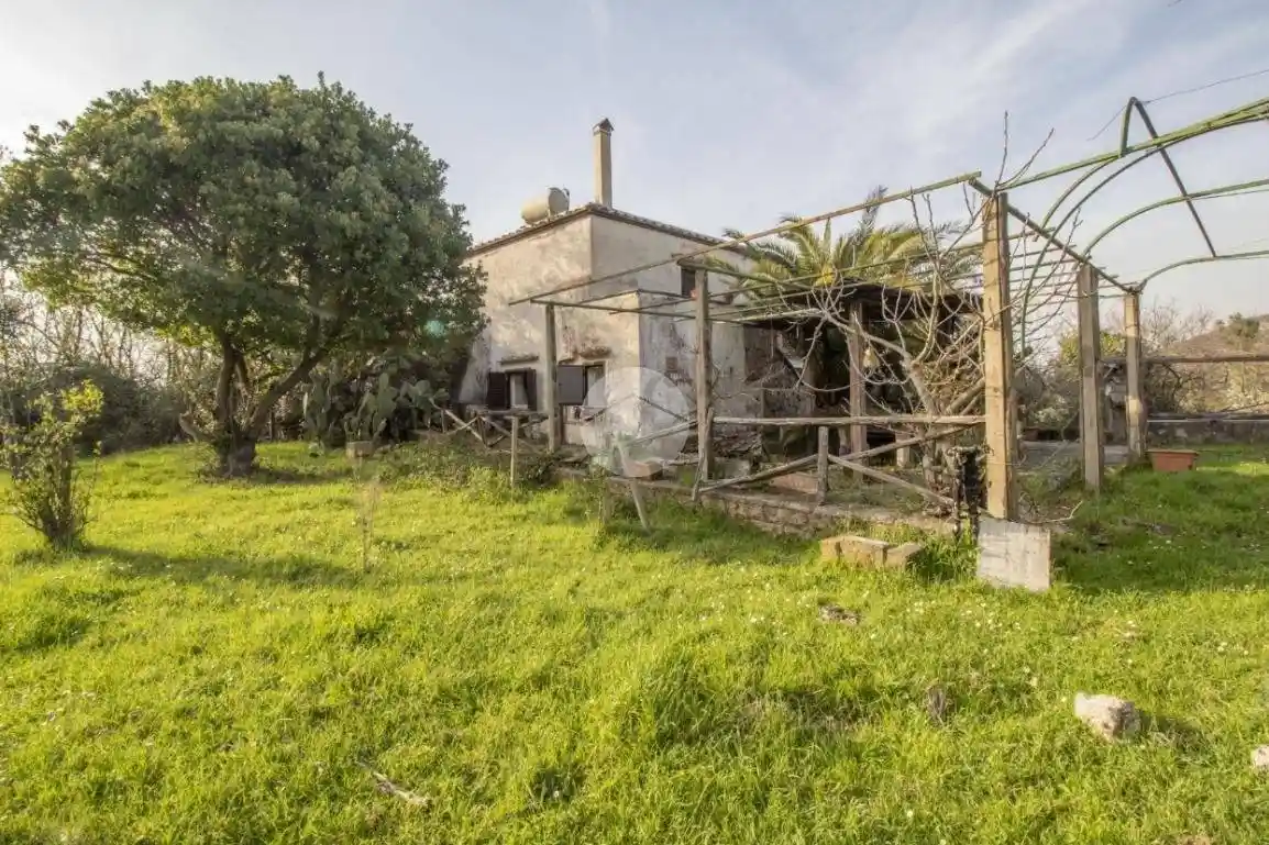 Casa indipendente in vendita a Palombara Sabina