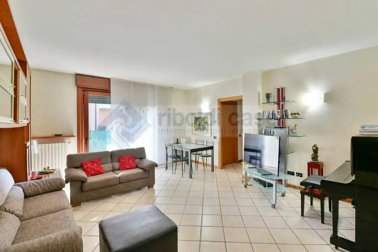 Appartamento in vendita a Desio