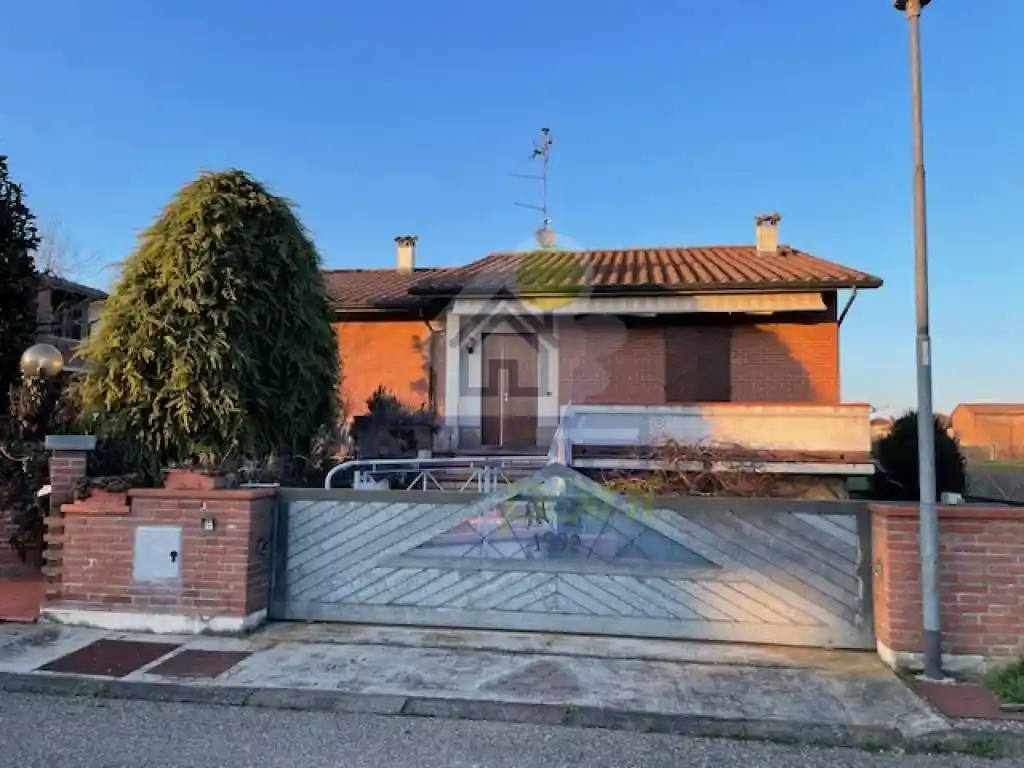 Casa indipendente in vendita a Fiorenzuola d'Arda