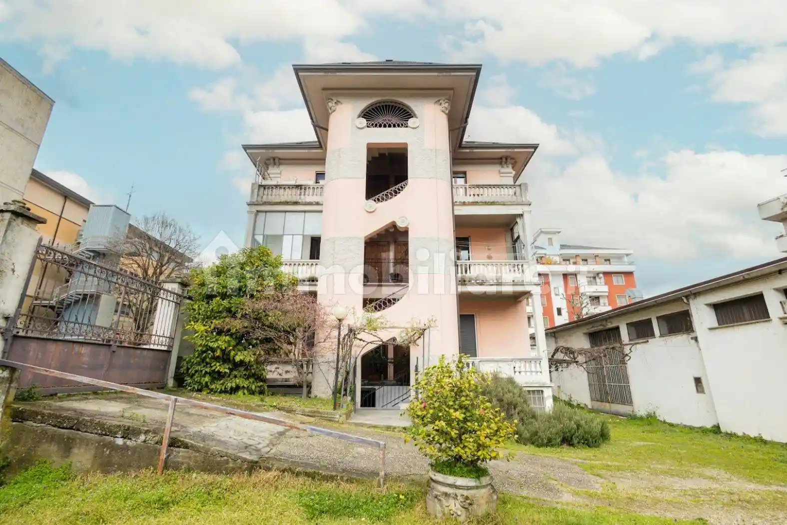 Villa in vendita a Novara