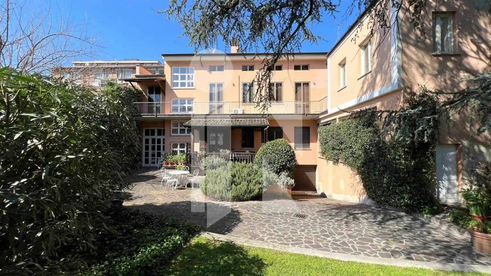 Casa indipendente in vendita a Mantova
