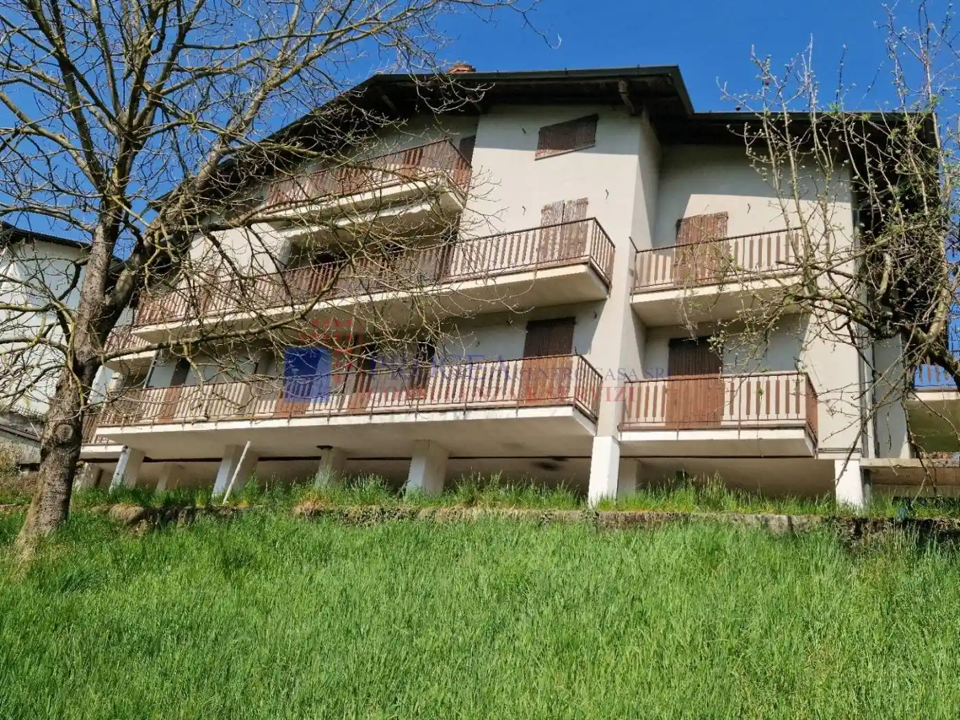 Palazzo - Edificio in vendita a Leffe