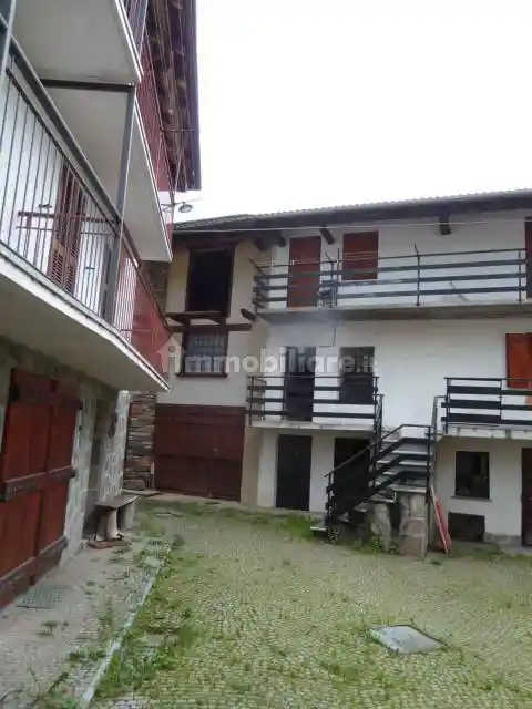 Casa indipendente in vendita a Viù