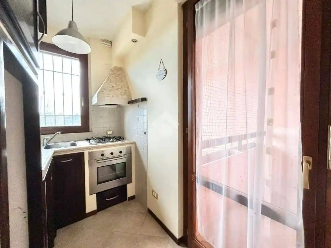 Trilocale buono stato, terzo piano, Divino Amore, Roma - foto 4