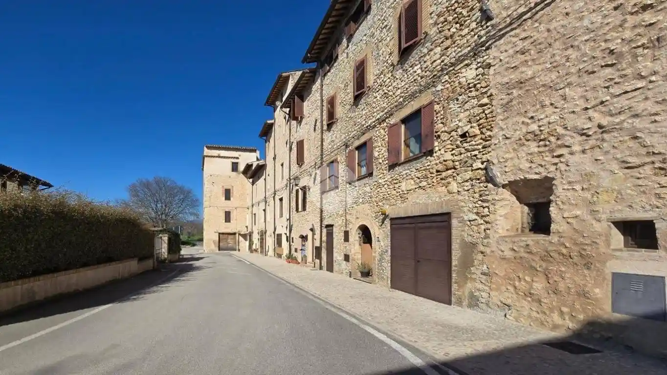 Casa indipendente in vendita a Spoleto